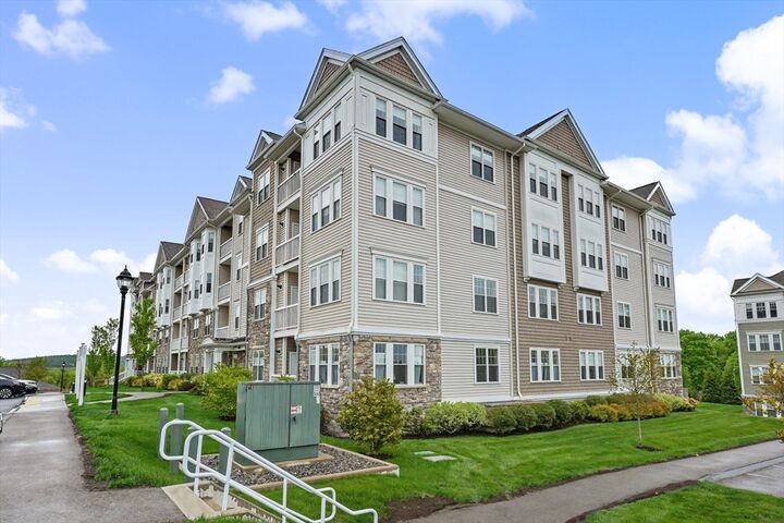 Property Photo:  11 Peters Farm Way 409  MA 01581 