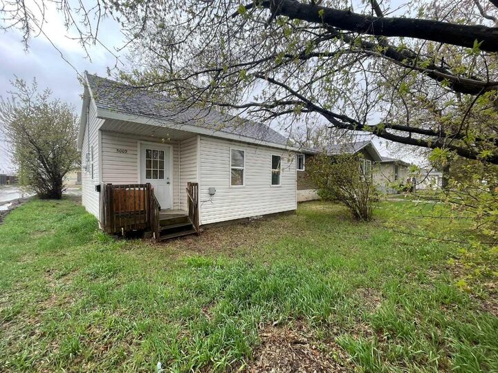 Property Photo:  5009 54A Street  AB T9V 0S2 
