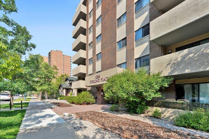 Property Photo: 1234 14 Avenue SW 503 AB T3C 0V9