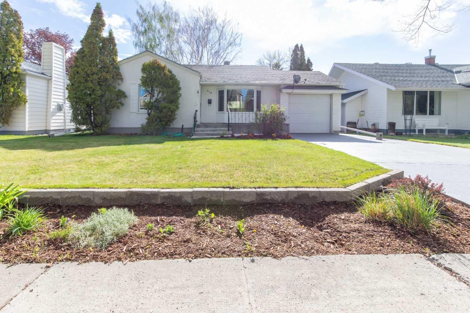 Property Photo:  715 17 Street S  AB T1J 3C7 