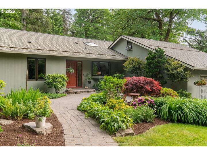 Property Photo:  3130 Westview Ct  OR 97034 