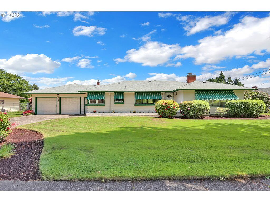 Property Photo:  3095 Dapple Way  OR 97401 
