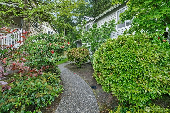 Property Photo:  5620  14th Drive W Q-201  WA 98203 