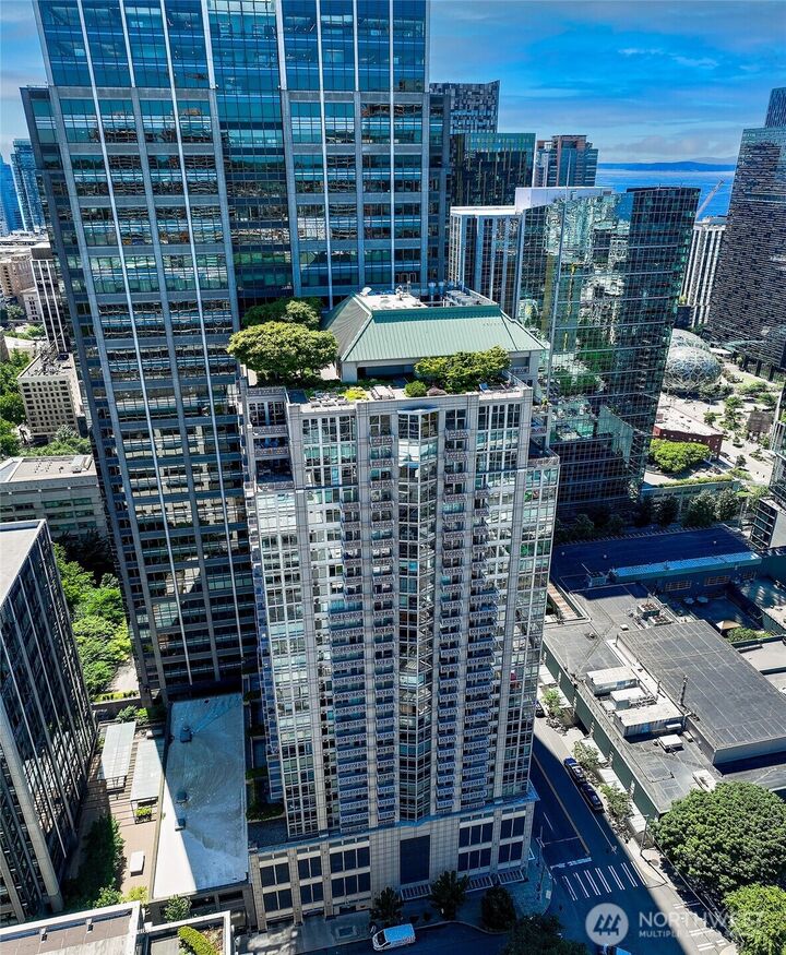 Property Photo:  819  Virginia Street 2902  WA 98101 
