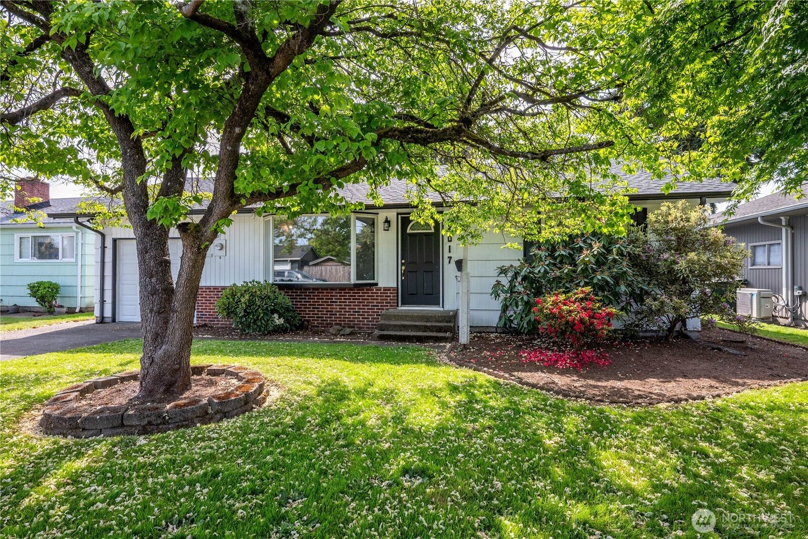 Property Photo:  2017  28th Ave  WA 98632 