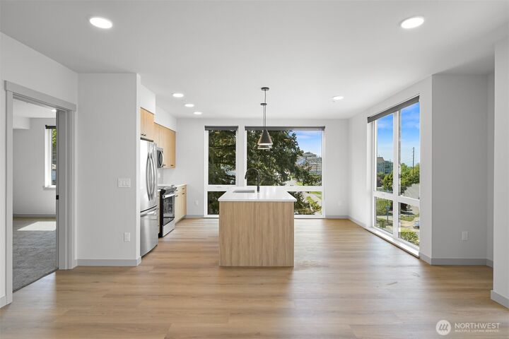 Property Photo: 820 N State Street 412 WA 98225