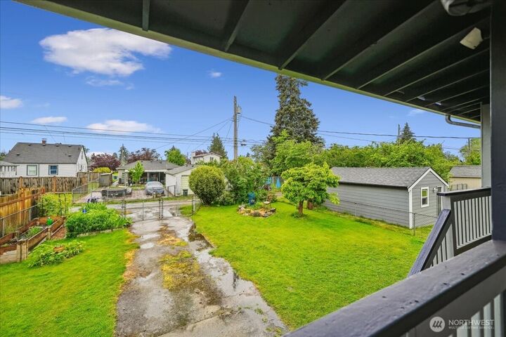 Property Photo:  1022 E 56th Street  WA 98404 