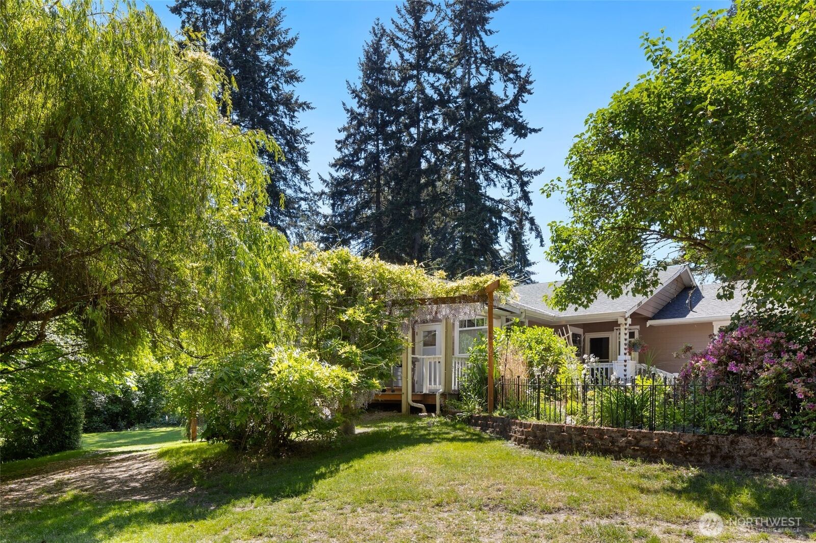 Property Photo: 11019 NE 140th Street WA 98034