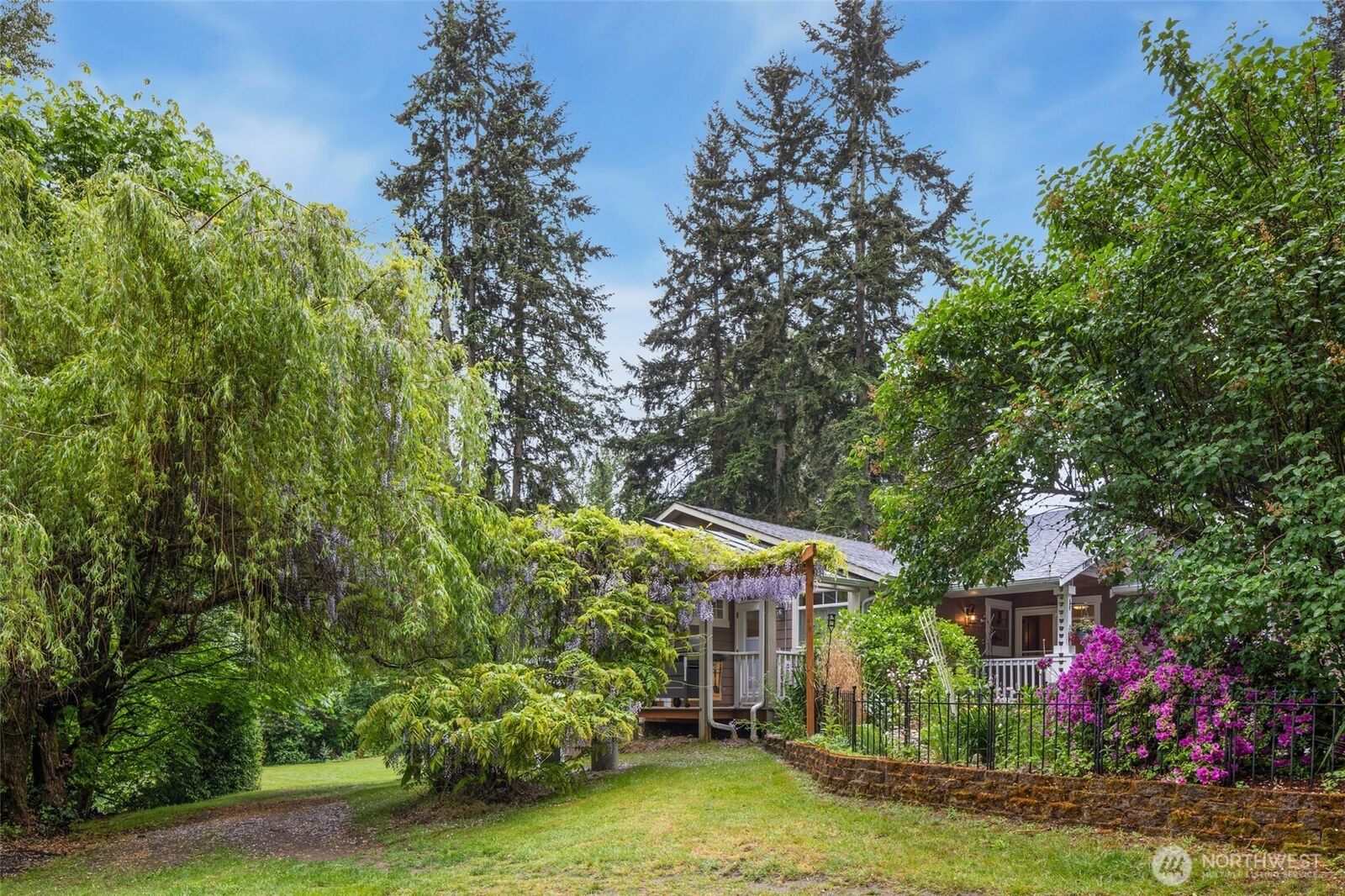 Property Photo:  11019 NE 140th Street  WA 98034 