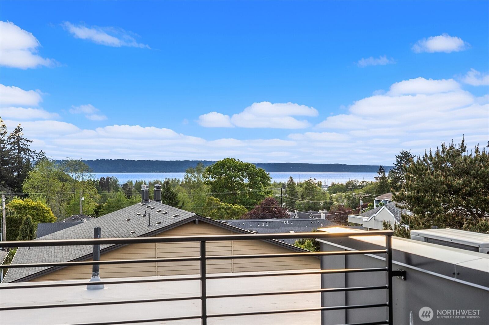 Property Photo:  614  5th Avenue S C106  WA 98020 