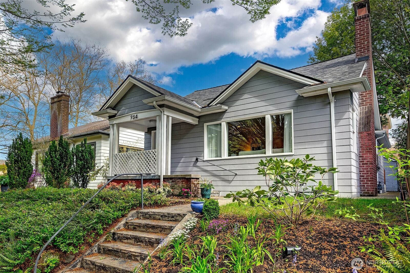 Property Photo:  954  19th Avenue E  WA 98112 
