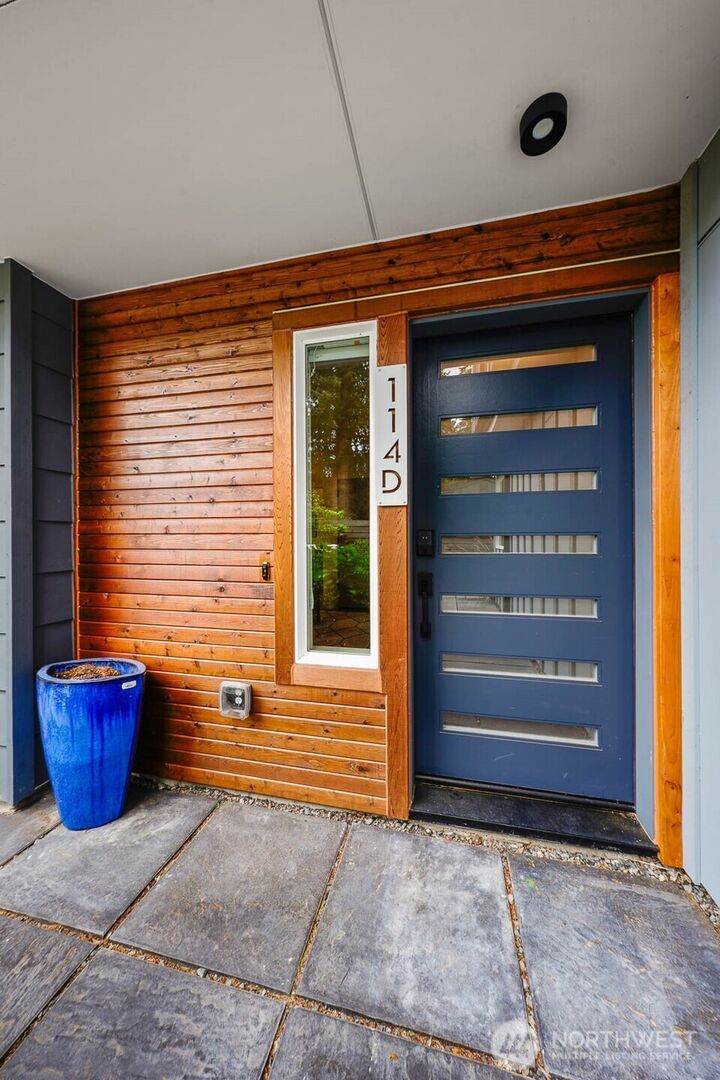 Property Photo:  114 NE 180th Street D  WA 98155 