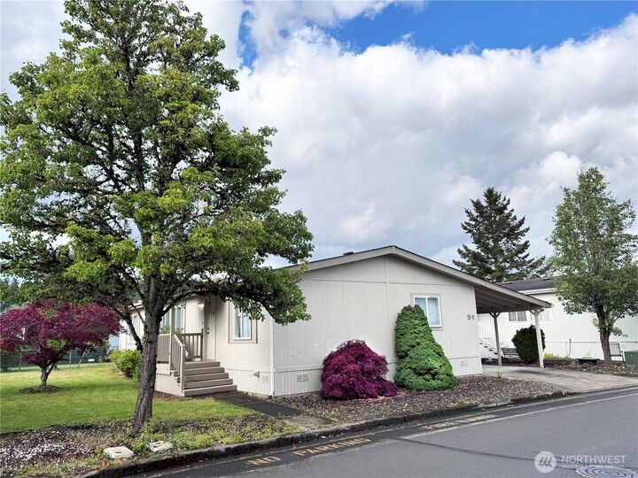 Property Photo:  57  Heritage Boulevard  WA 98632 