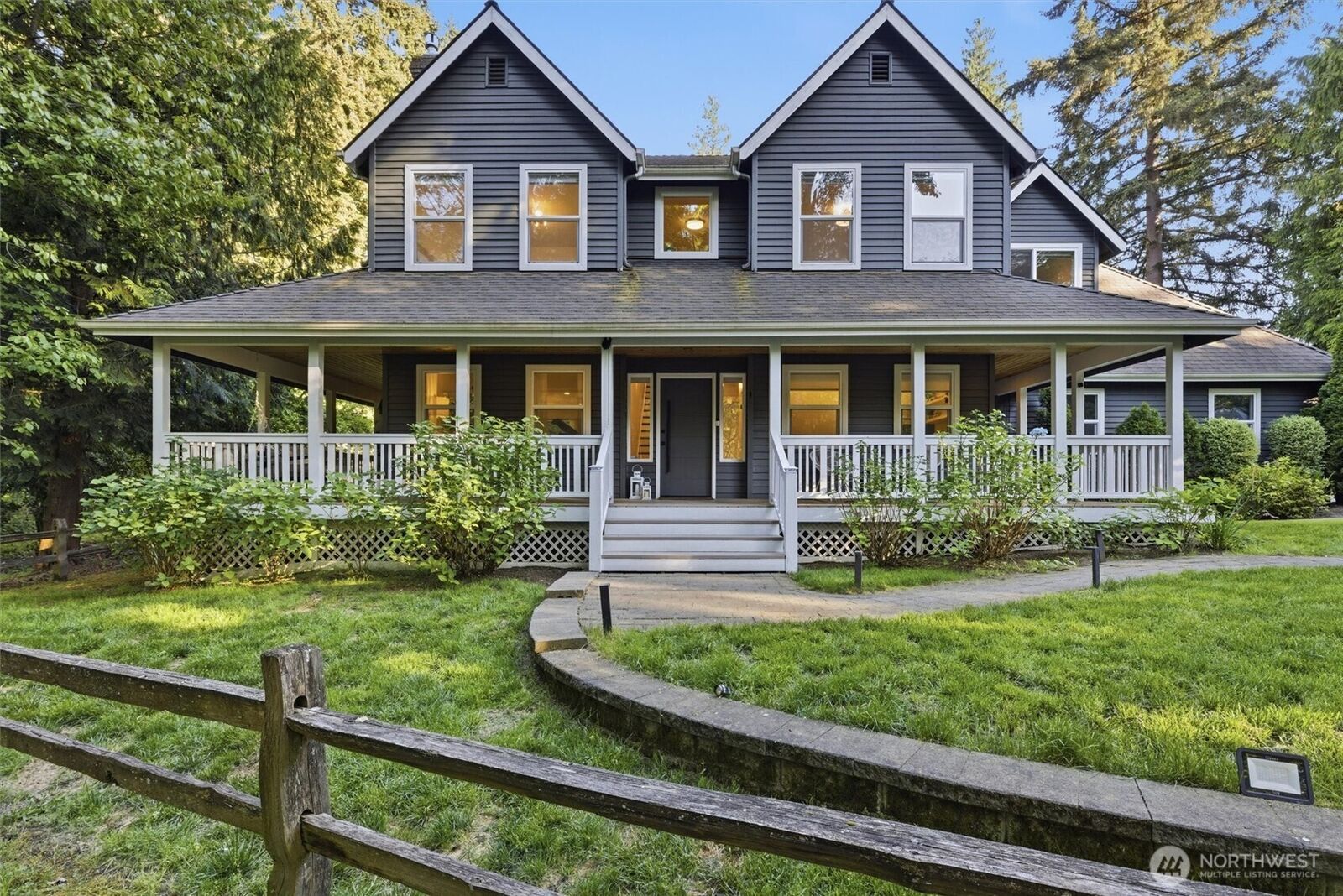 Property Photo:  12217 NE 100th Street  WA 98033 