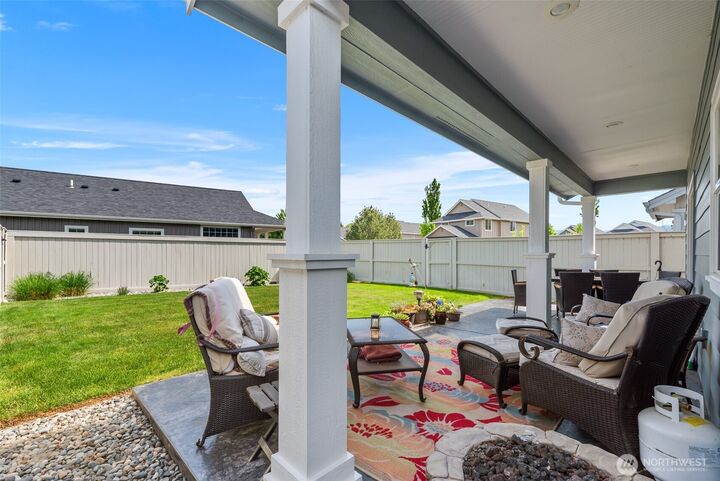 Property Photo:  2452 NW Columbia Avenue 44  WA 98802 