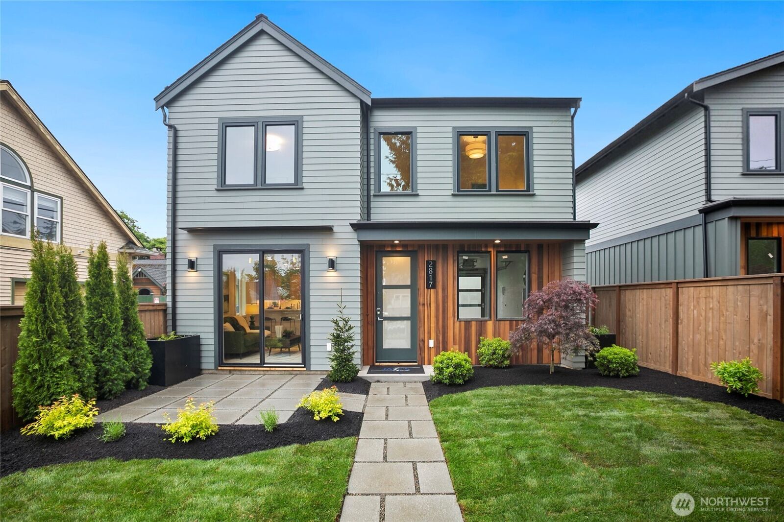 Property Photo:  2817 W Bertona Street  WA 98199 