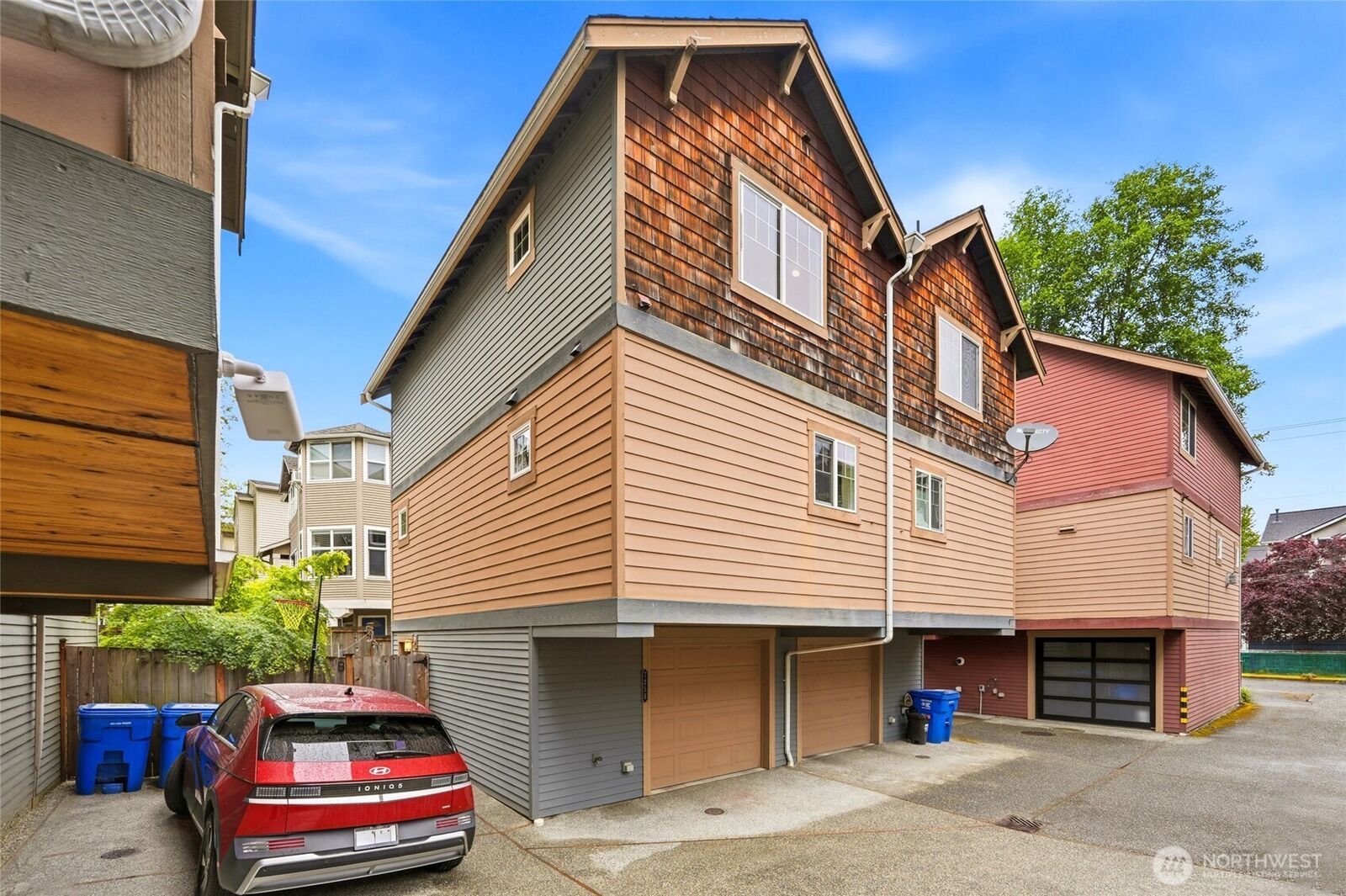 Property Photo: 725 N 95th Street B WA 98103