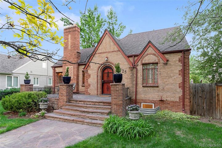 Property Photo:  725 Monaco Parkway  CO 80220 