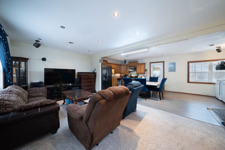 Property Photo: 4604 S Meadowview KS 67216