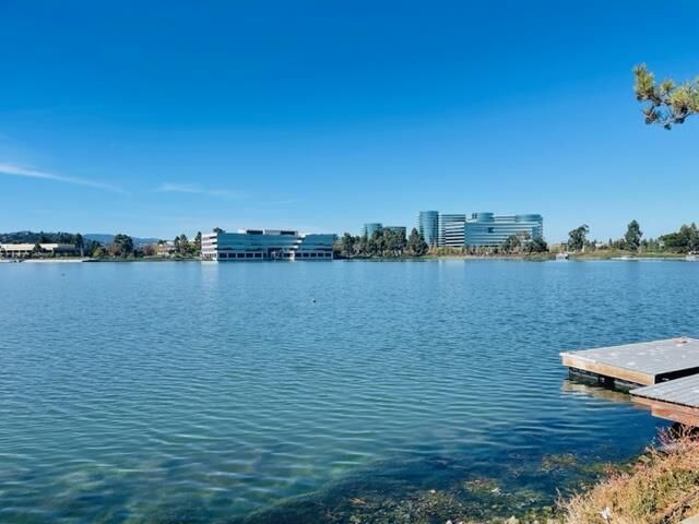 Property Photo:  321 Quay Lane  CA 94065 