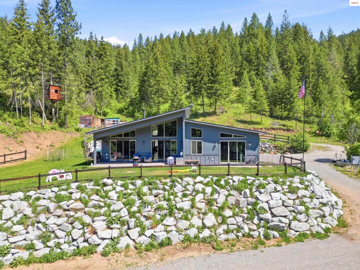 Property Photo:  416 Miner Dr  ID 83804-5105 