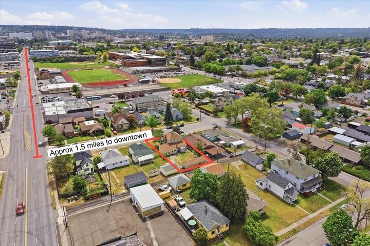Property Photo:  420 W Shannon Ave  WA 99205 