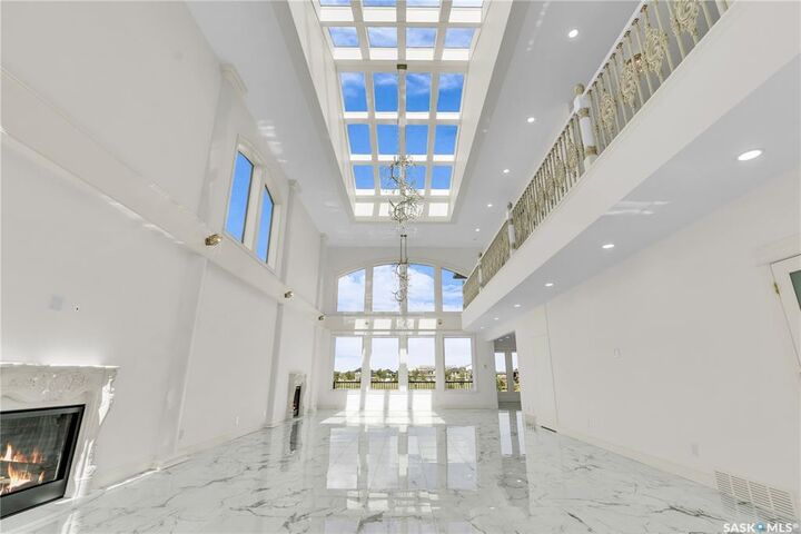 Property Photo: 4204 Elderberry Crescent E SK S4V 3V3