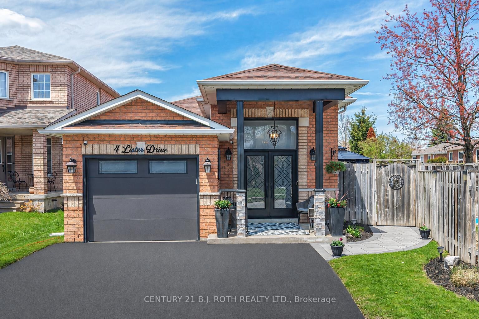 Property Photo:  4 Lister Drive  ON L4N 0L5 