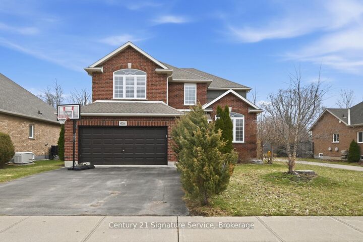 Photo de la propriété: 654 Brian Street ON L2A 6W2