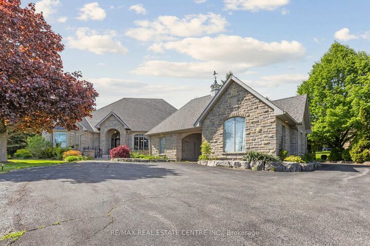 Property Photo: 6 Fox Run Road ON N1H 6H9