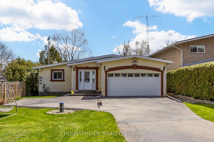 Property Photo: 2683 Lakeshore Road E ON L0L 1T0