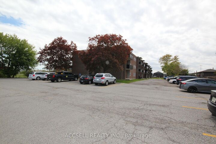 Property Photo: 276 Merritt Avenue 212 ON N7M 3G1