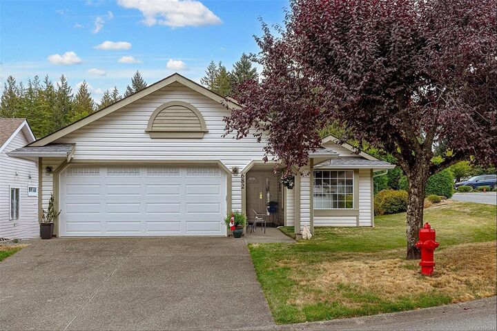 682 Pineridge Dr — photo 1