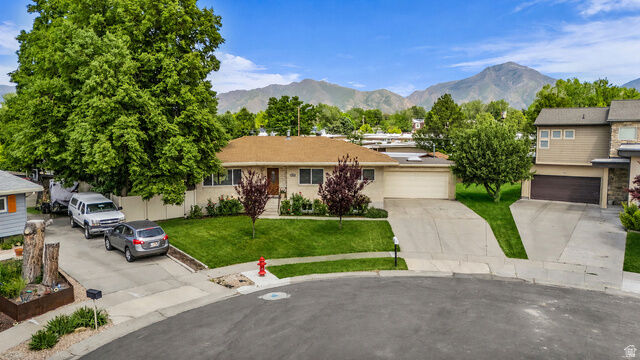 Property Photo:  787 E Redmaple Cir  UT 84106 