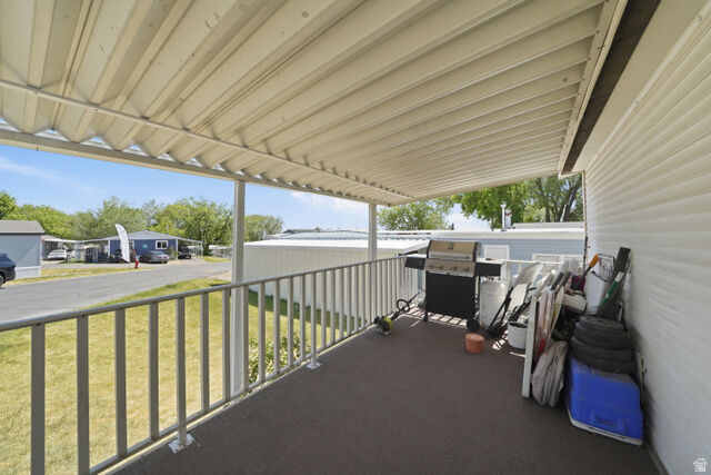 Property Photo:  160 Cushing Way  UT 84041 