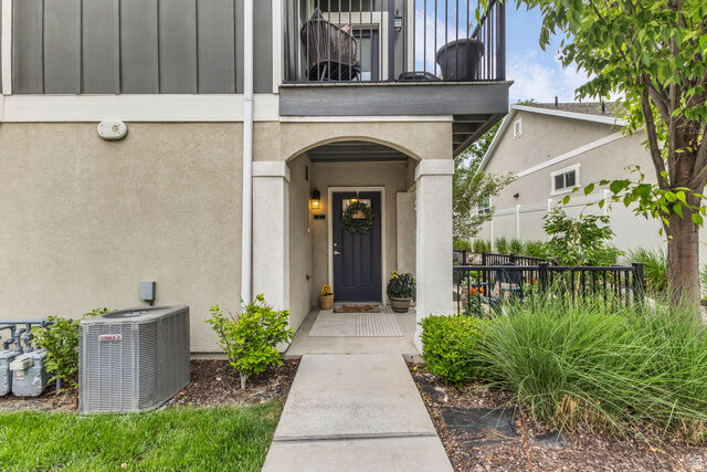 Property Photo:  5626 S Justice Howe Ln E 1  UT 84107 