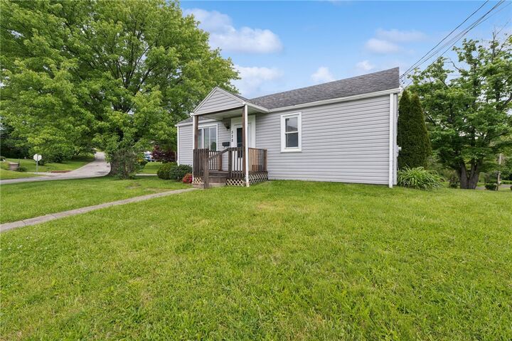 Property Photo: 528 Cedarhurst Dr PA 15137