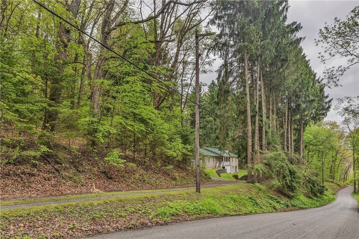 Property Photo:  164 Crooks School Road  PA 15026 