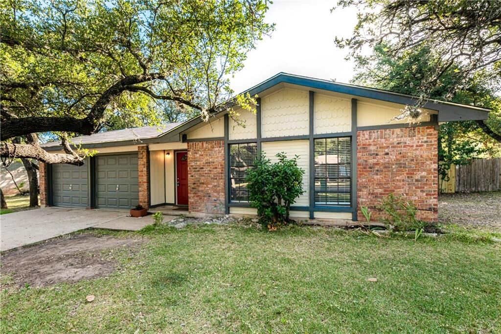 Property Photo:  106 S Mount Rushmore Drive  TX 78613 