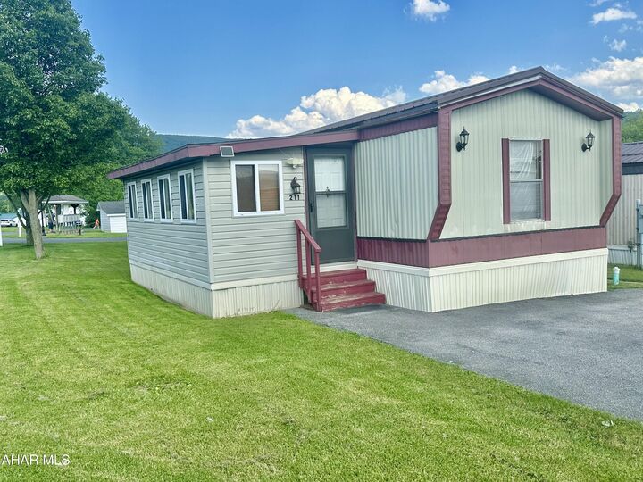 Property Photo: 211 Allen Lane PA 16635
