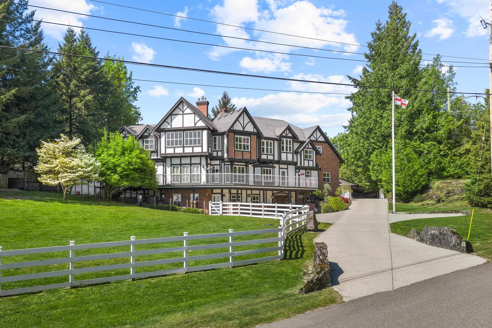 Property Photo:  34931 Ferndale Avenue  BC V2V 7C8 