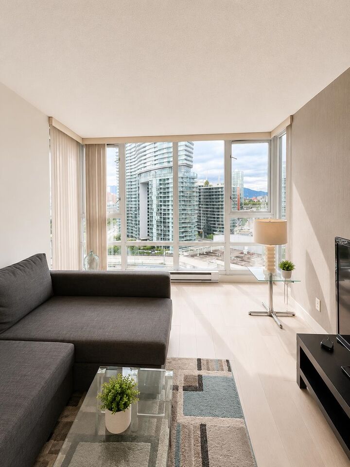 Property Photo:  1033 Marinaside 1802  BC V6Z 3A3 