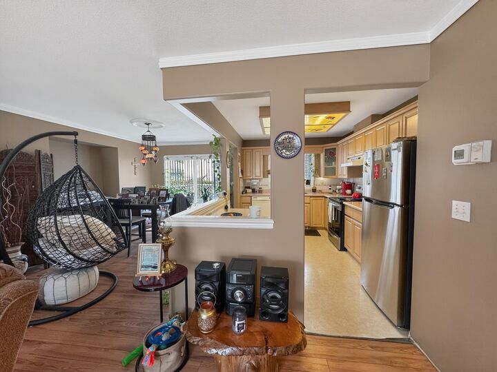 Property Photo:  34250 Hazelwood Avenue 70  BC V2S 7L4 