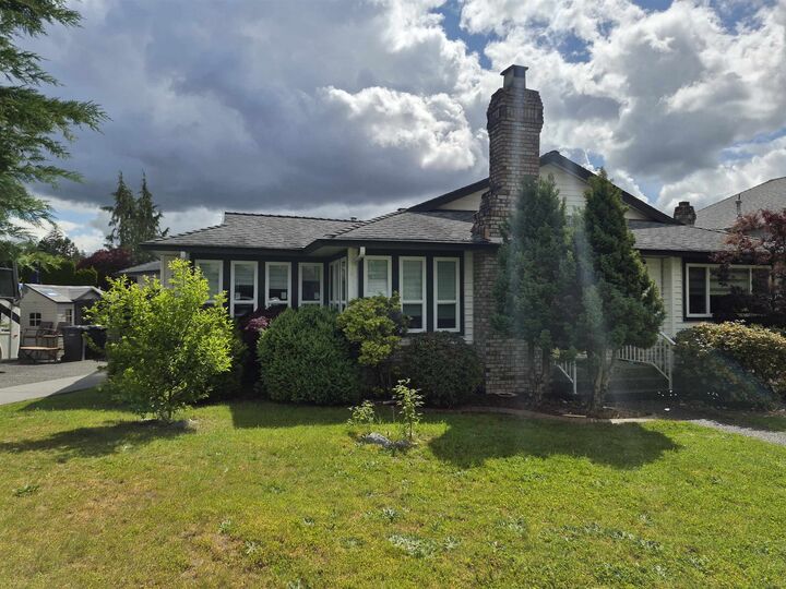 Property Photo:  1858 Walnut Crescent  BC V3J 7S9 