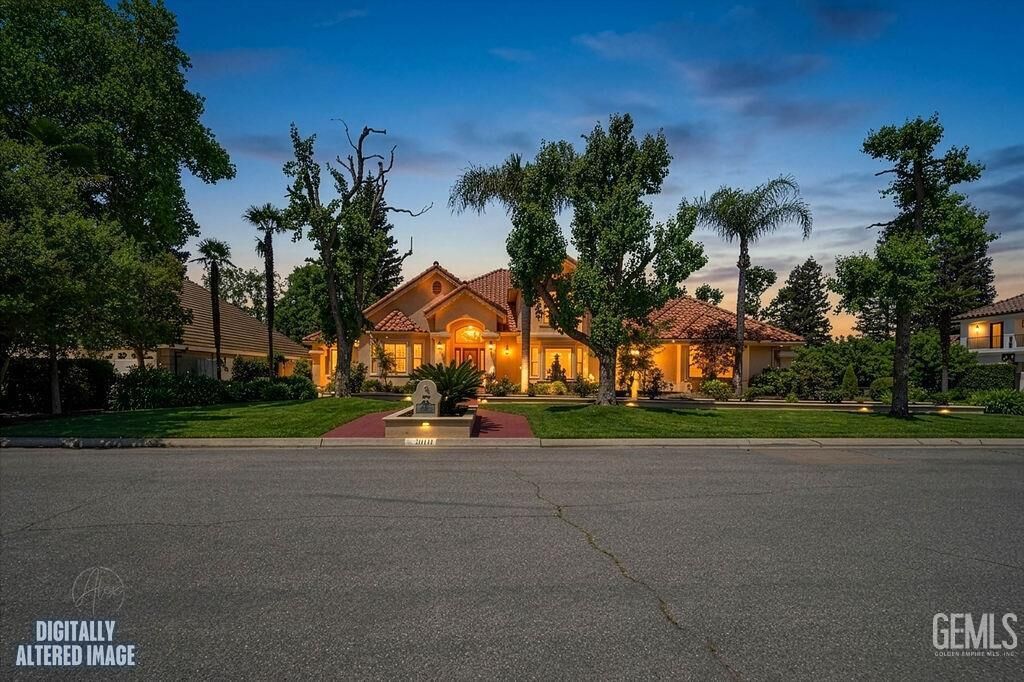Property Photo:  10111 N Spanish Bay Drive  CA 93720 