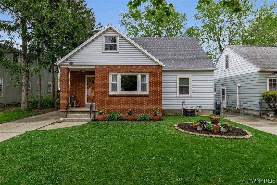 Property Photo:  86 School Street  NY 14217 