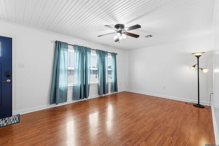 Property Photo:  141 N Millet Ave  LA 70052 