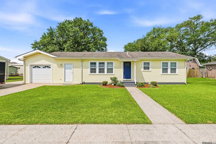 Property Photo: 141 N Millet Ave LA 70052