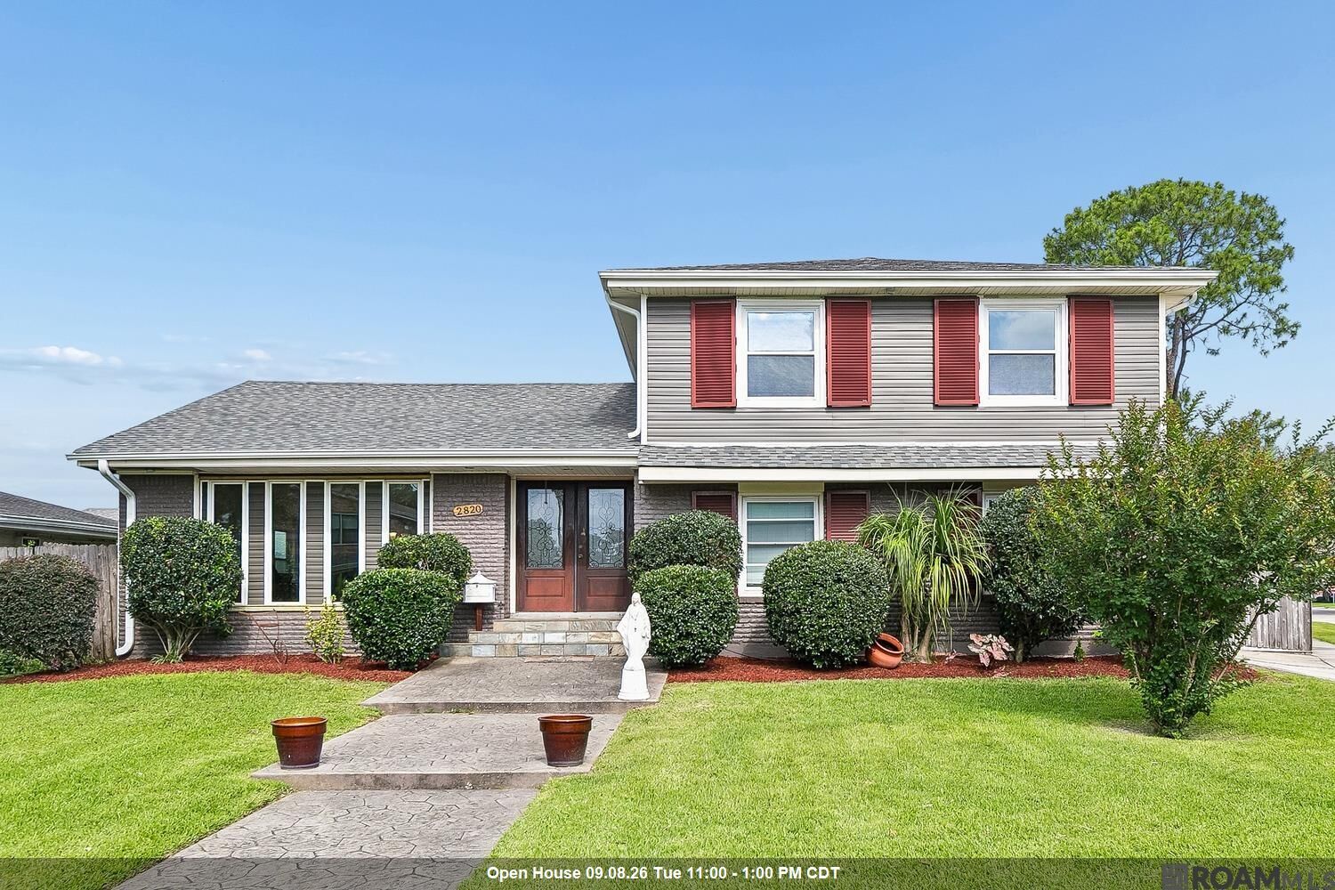 Property Photo: 2820 Ingrid Lane LA 70003