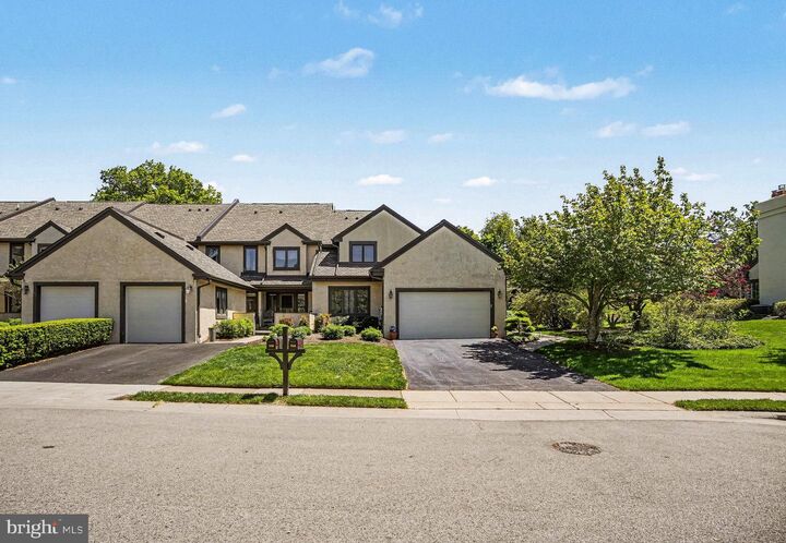 Property Photo:  944 Hedgerow Court  PA 19422 